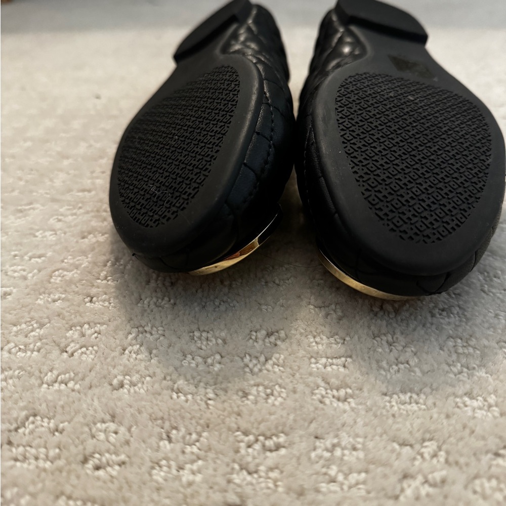 BRAND NEW Tory Burch Black Quilted Flats Size 7.5